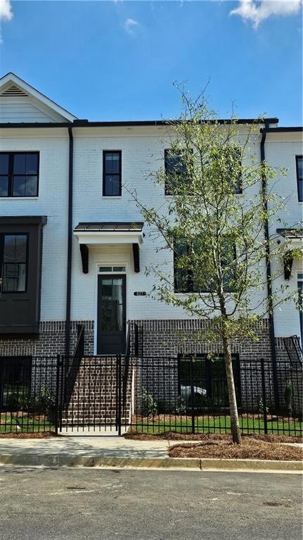 627 Millcroft Blvd unit 19, Buford, GA 30518 - photo 1