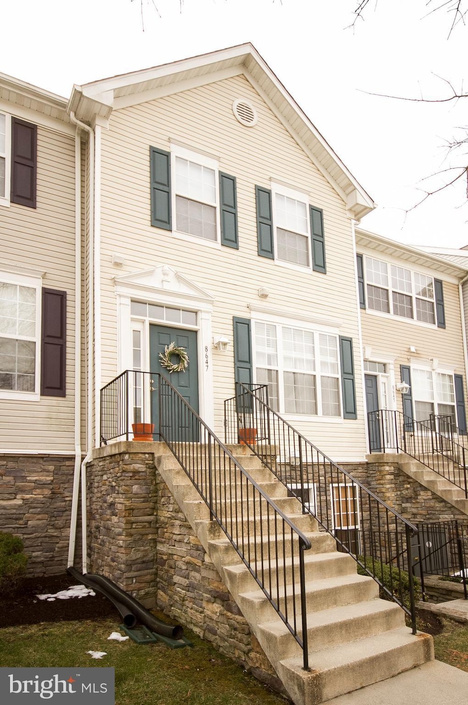 8647 Willow Leaf Ln, Odenton, MD 21113 - photo 1