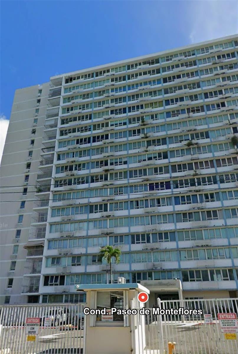 806 Carr 806 Carr unit 1002, Carolina, PR 00987 - photo 1