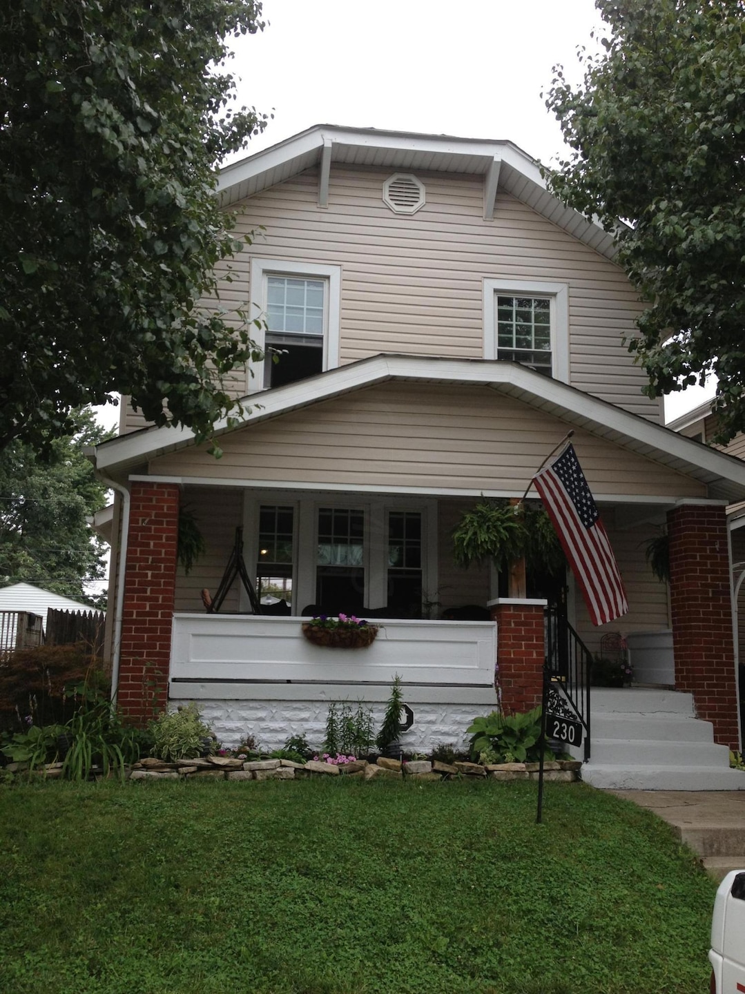 230 E Jenkins Ave, Columbus, OH 43207 - photo 1