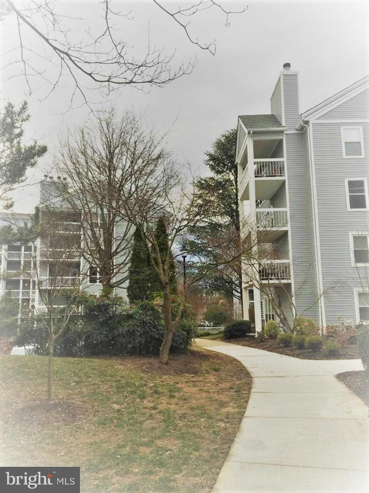 The Four Winds at Oakton unit 2-D1, Oakton, VA 22124 - photo 1