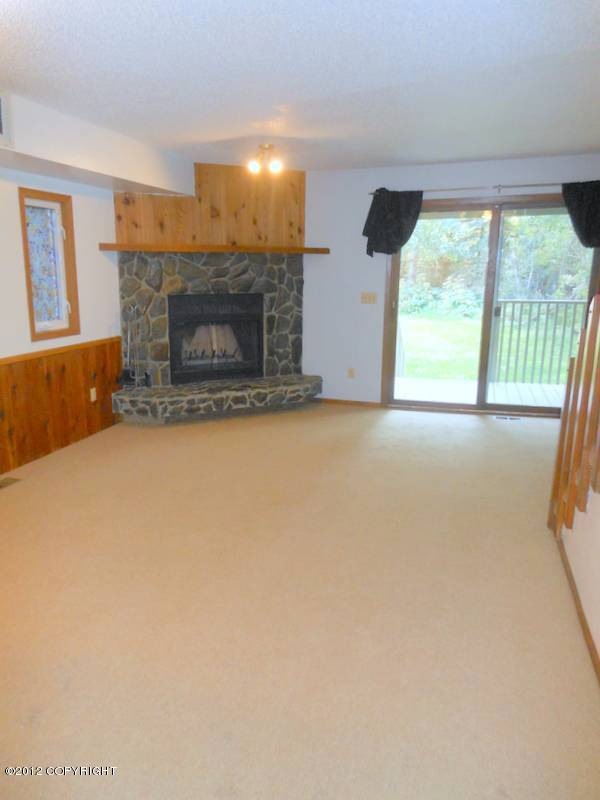 Family Room (2)
