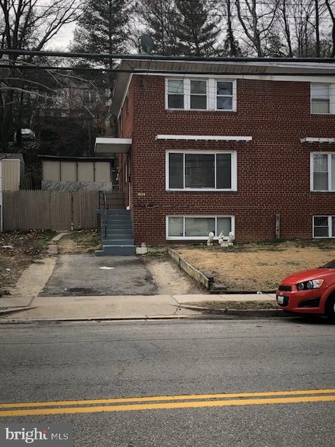 834 S Dinwiddie St, Arlington, VA 22204 - photo 1