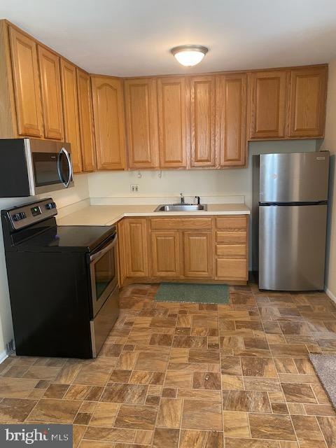 806 Henri Ct unit 806, Burlington, NJ 08016 - photo 1