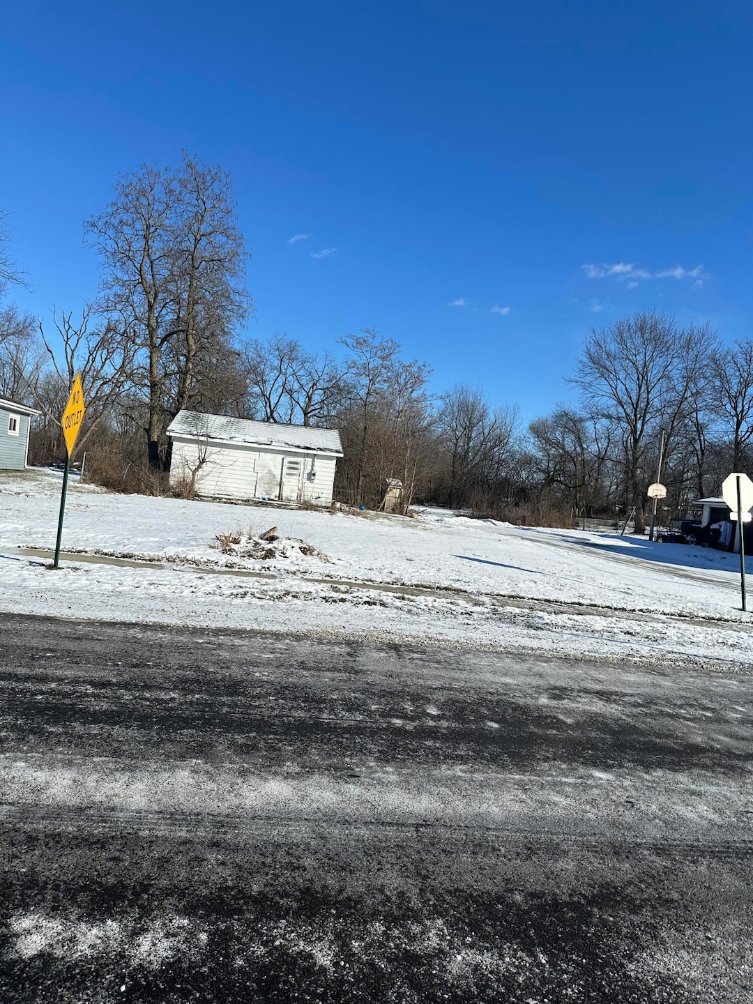200 N. Waverly