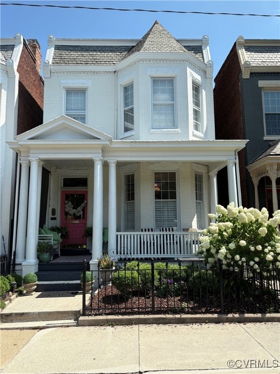 Charming Fan Row house on a great block.