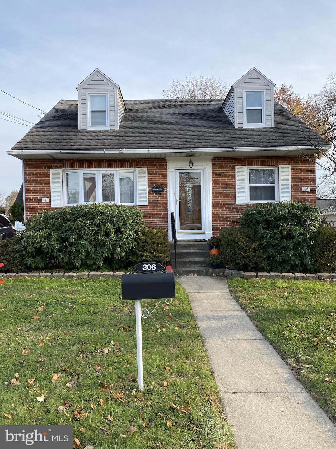 306 Broomall St, Folsom, PA 19033 - photo 1