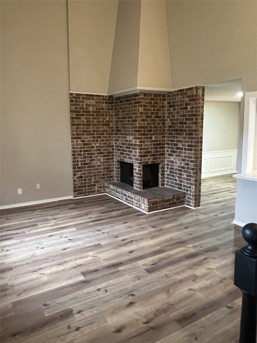 1310 Town Cir unit 1, Baytown, TX 77520 - photo 1