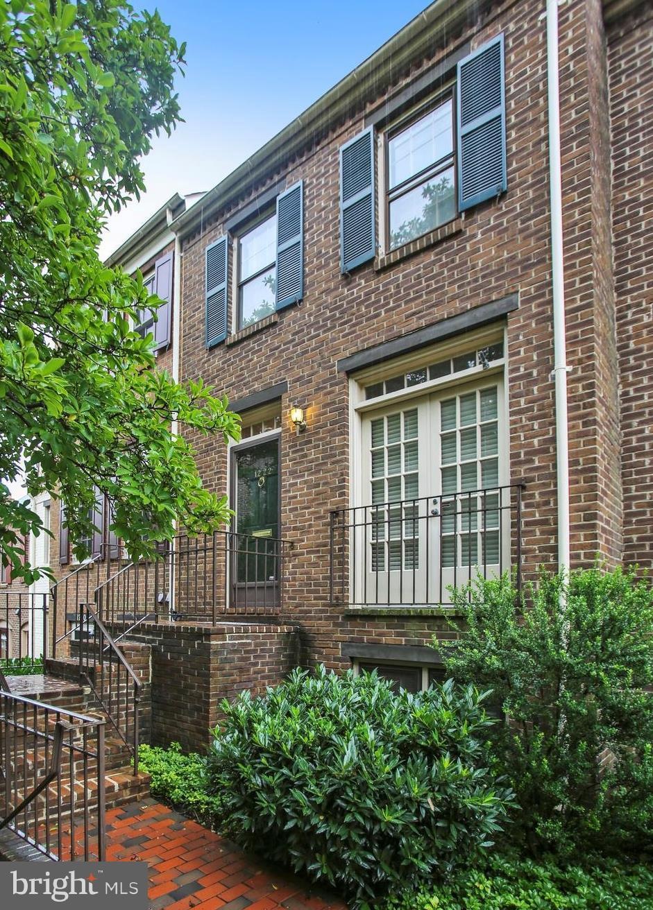 1222 Michigan Ct, Alexandria, VA 22314 - photo 1