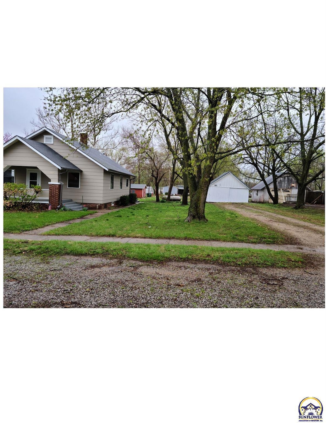 106 Highland Ave, Hoyt, KS 66440 - photo 1