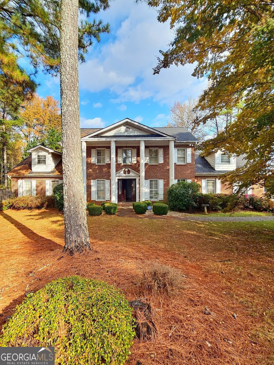 1055 Carriage Place, Lithonia, GA 30058 - photo 1