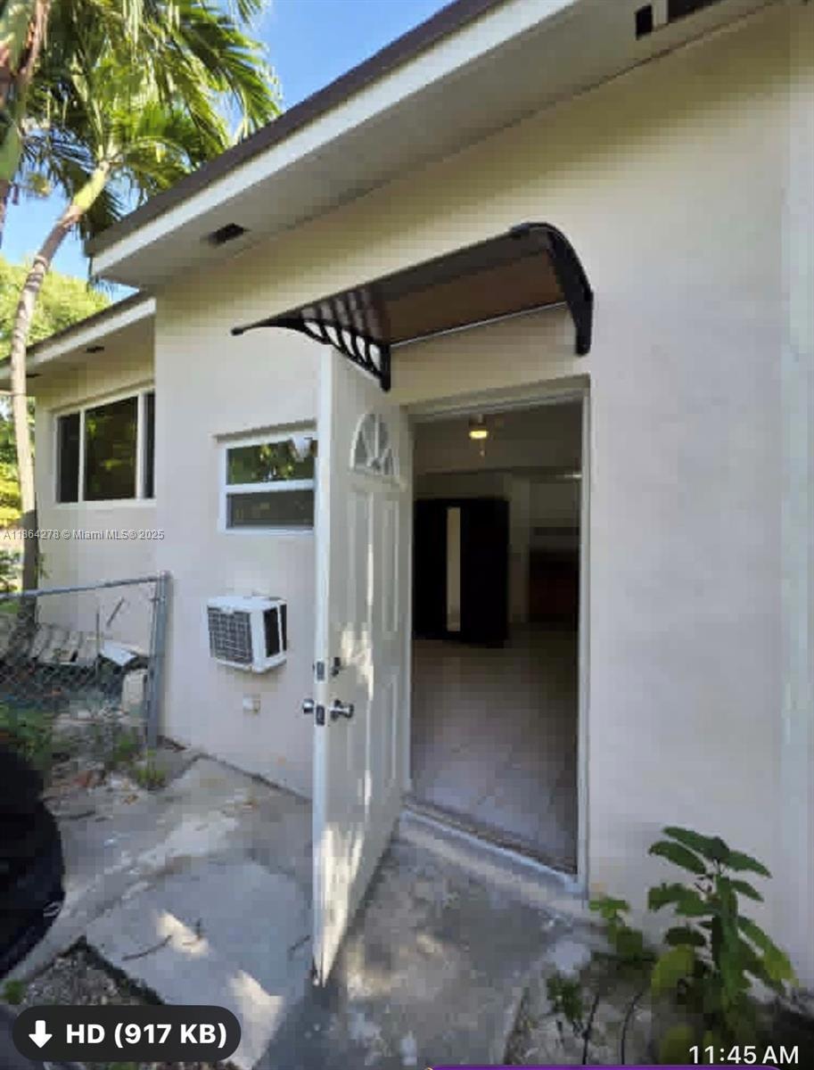 1100 SW 3rd St, Miami, FL 33130 - photo 1