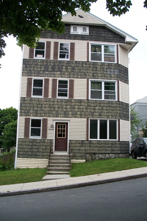 2 Village St, Worcester, MA 01604 - photo 1