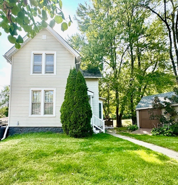 127 Division St, Algonquin, IL 60102 - photo 1