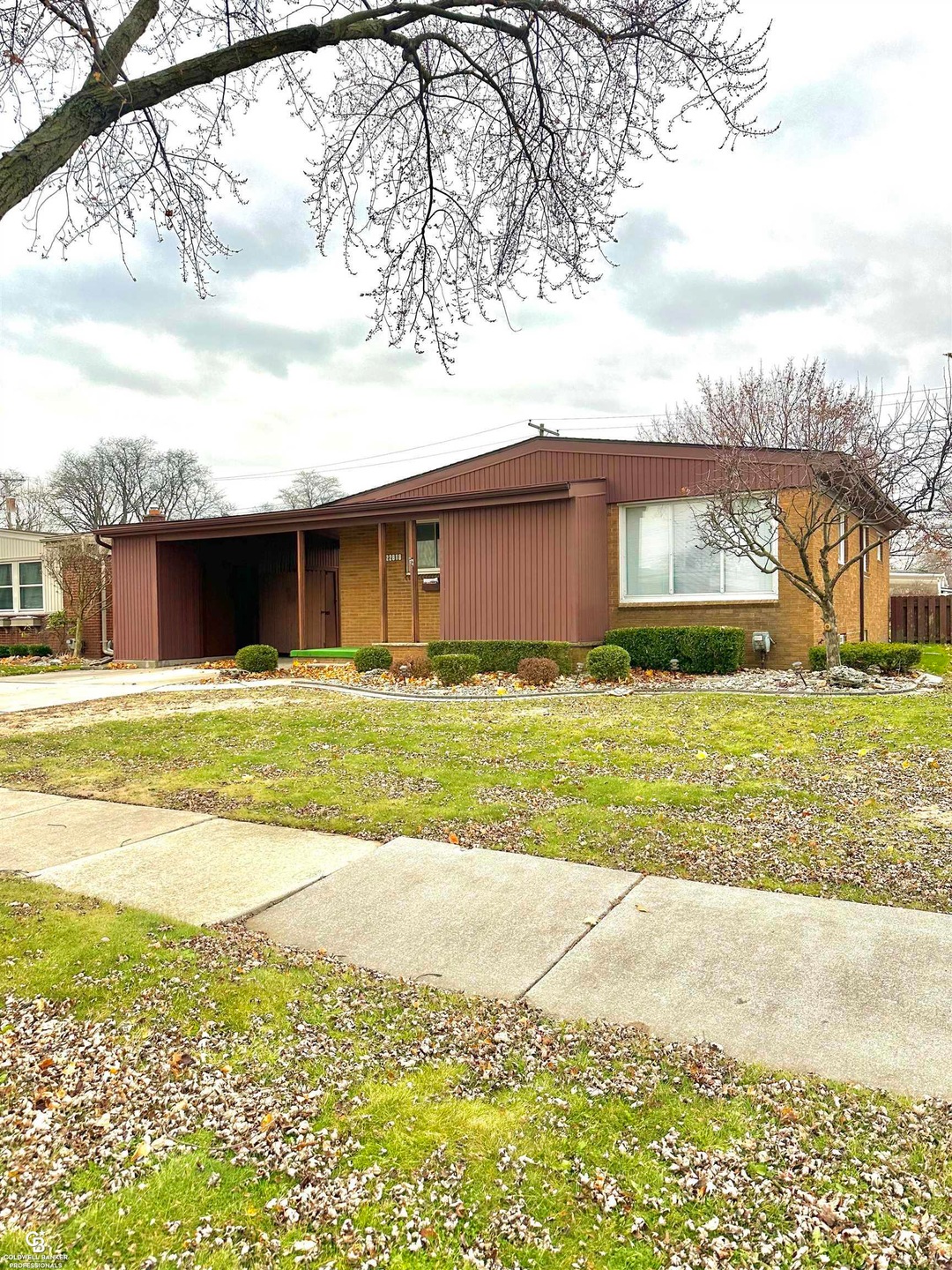 22818 Avalon St, Saint Clair Shores, MI 48080 - photo 1