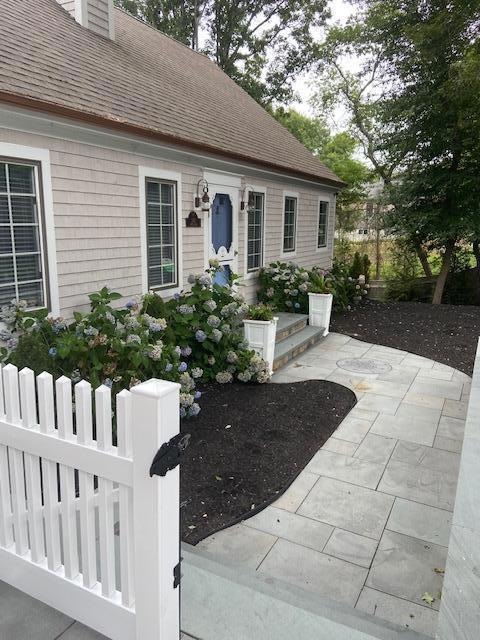 548 Quaker Rd, North Falmouth, MA 02556 - photo 1