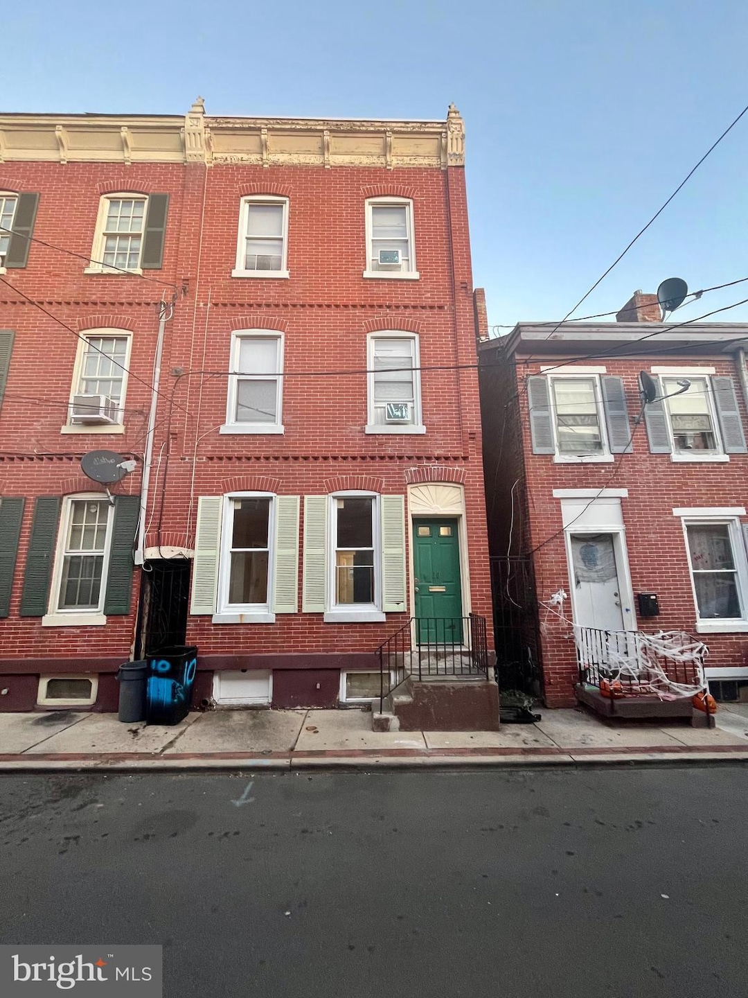 For Rent $1,300/month