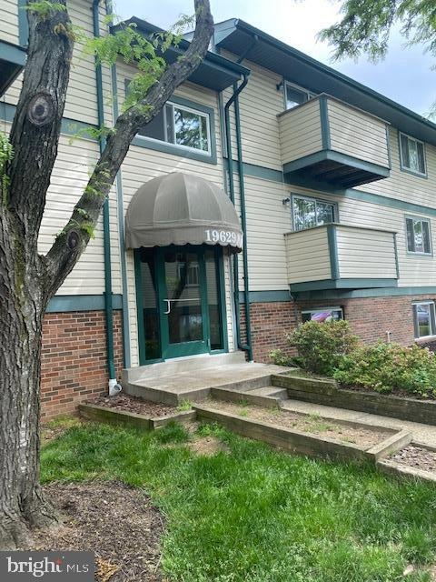 19629 Gunners Branch Rd, Germantown, MD 20876 - photo 1