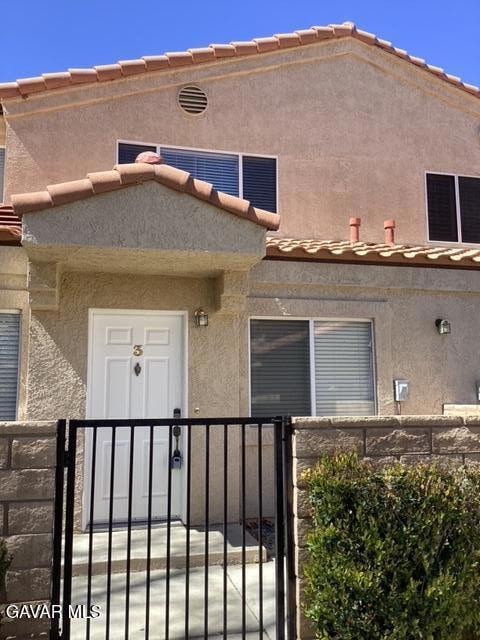 43437 30th St W unit 3, Lancaster, CA 93536 - photo 1
