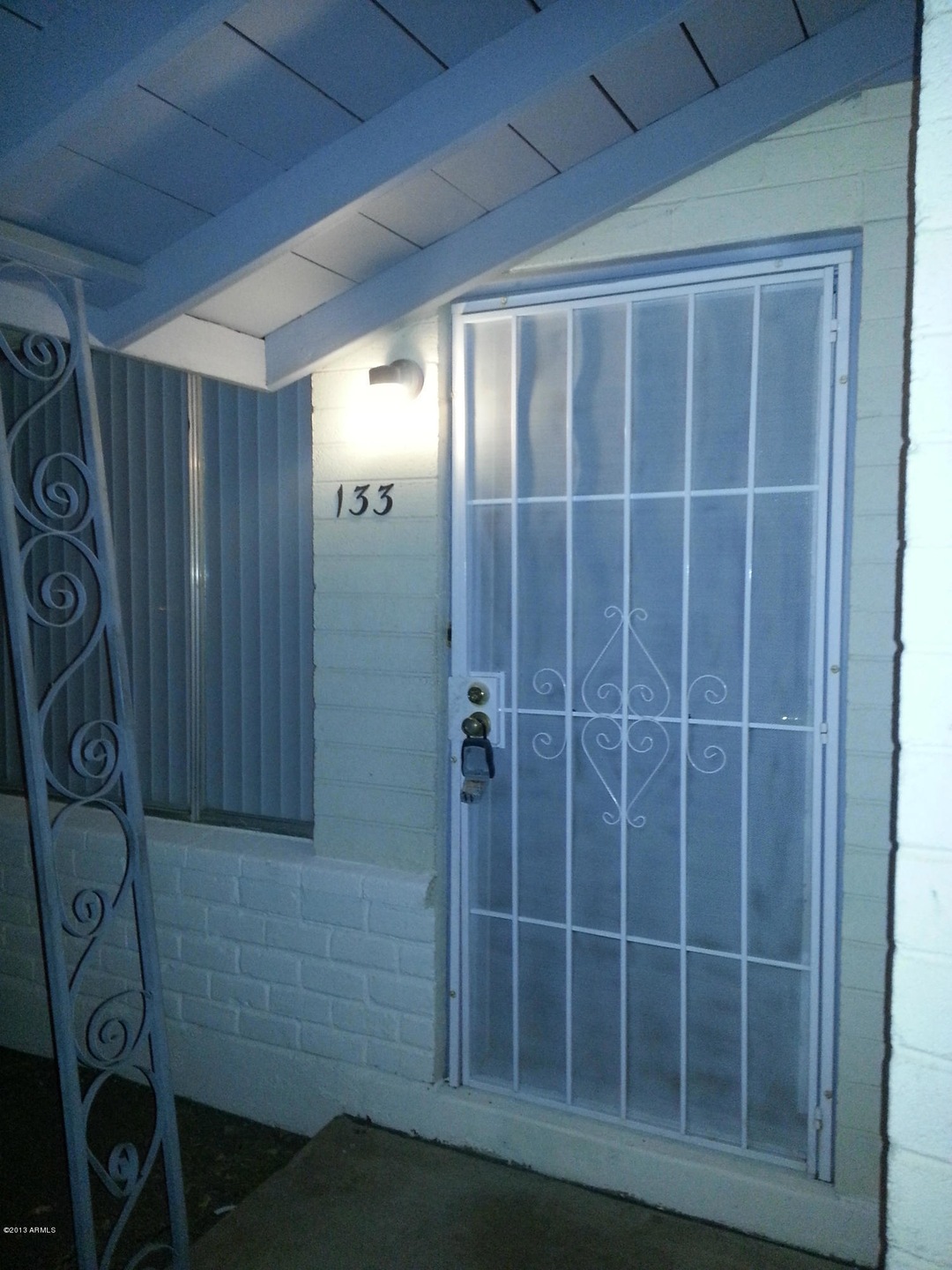 133 E Del Rio,front door