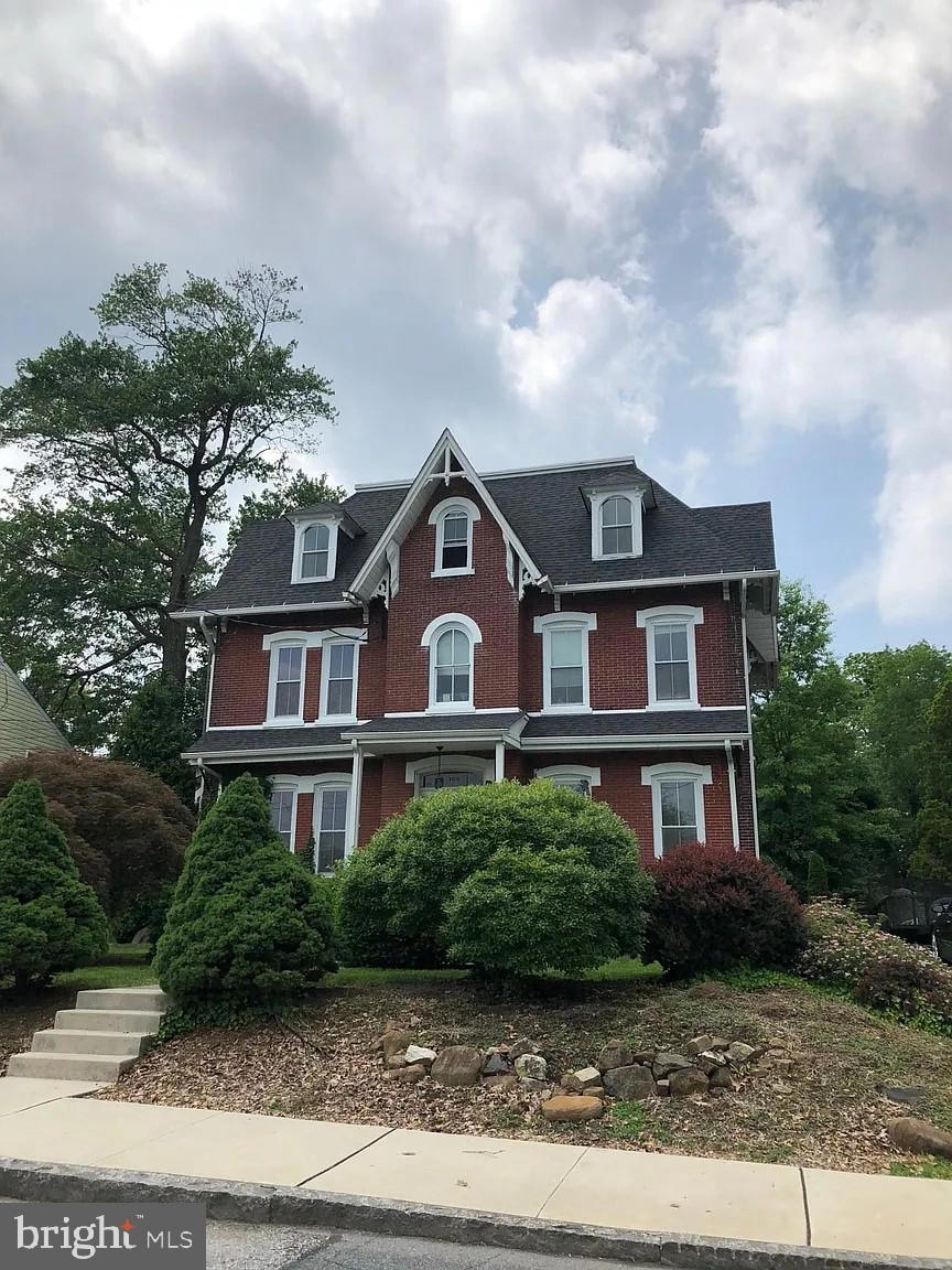 106 Stuart Ave, Downingtown, PA 19335 - photo 1
