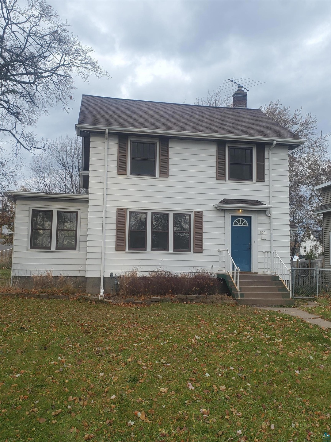 5201 Otsego St, Duluth, MN 55804 - photo 1