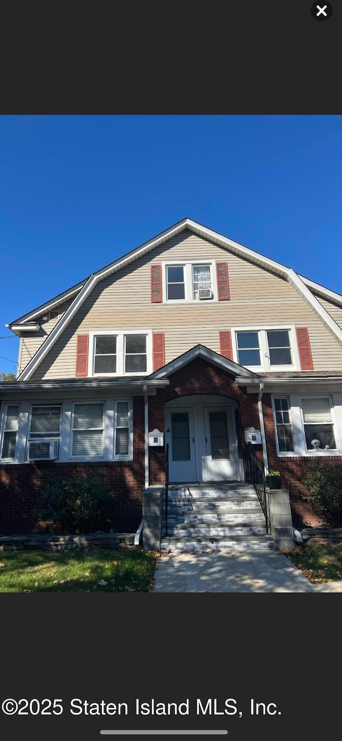 unlisted-address, Staten Island, NY 10310 - photo 1