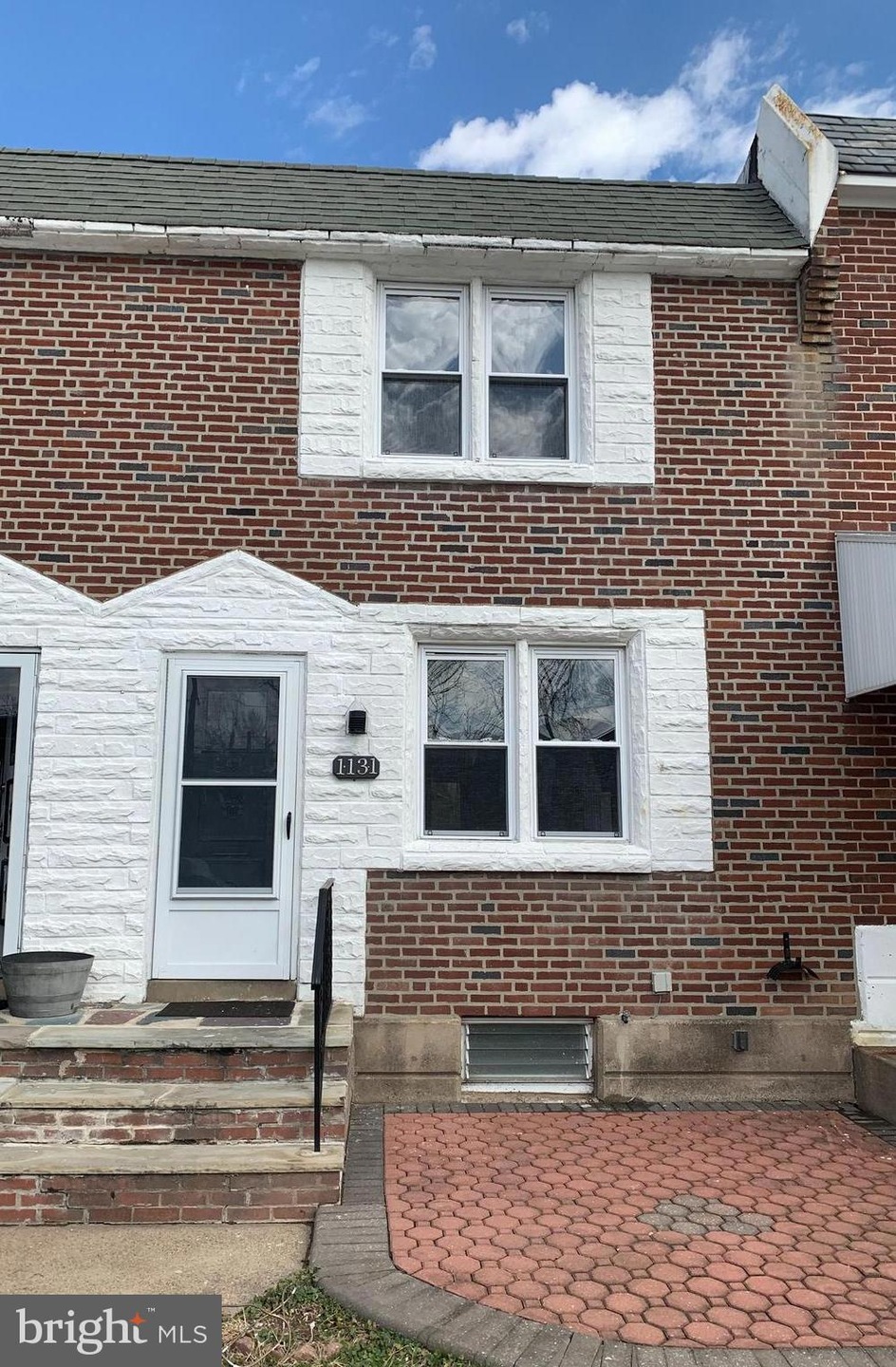 1131 Oakwood Dr, Glenolden, PA 19036 - photo 1