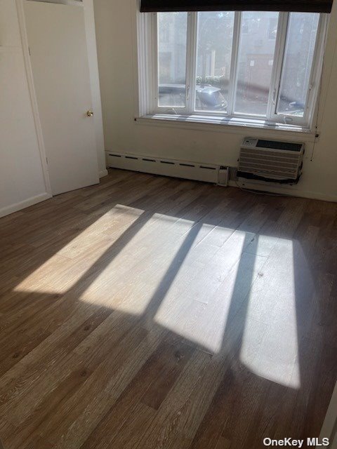 59-17 58th Ave unit 1, Maspeth, NY 11378 - photo 1