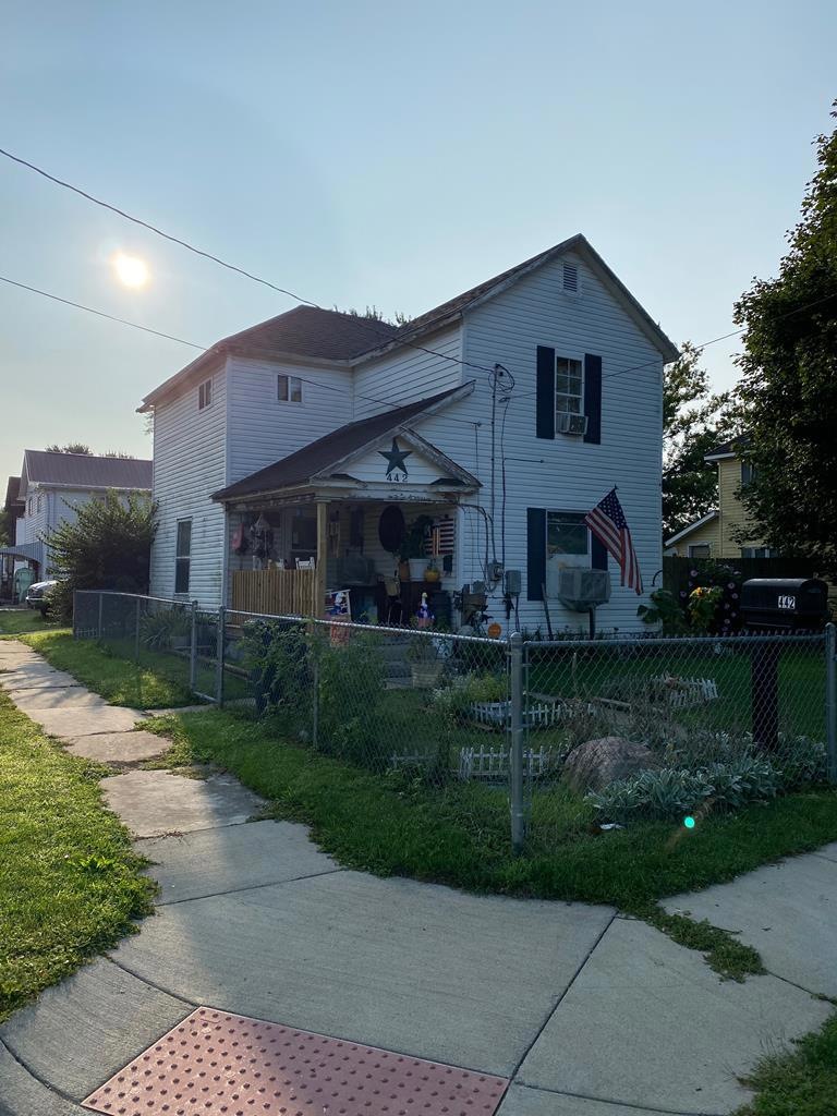442 Thompson St, Marion, OH 43302 - photo 1