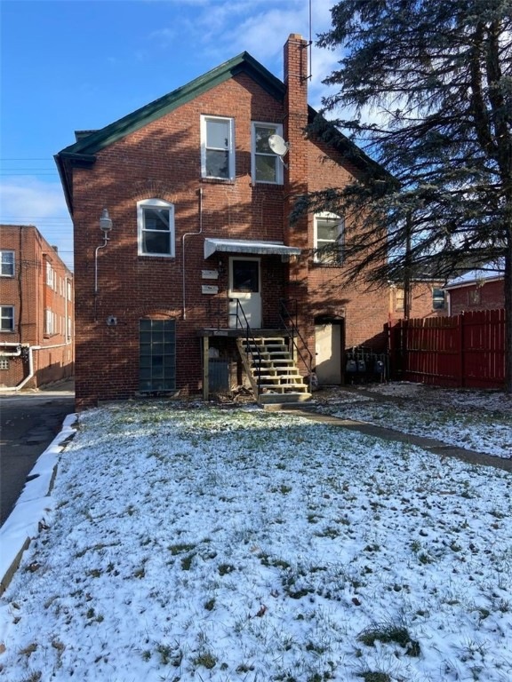 121 Mckinley Ave unit B, Vandergrift, PA 15690 - photo 1