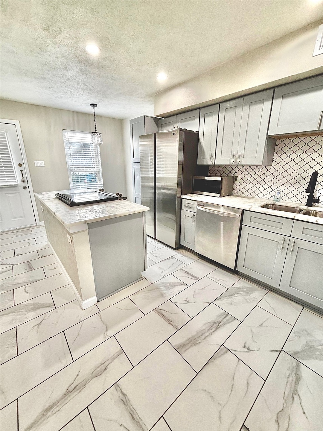 900 S Weatherred Dr unit 900B, Richardson, TX 75080 - photo 1