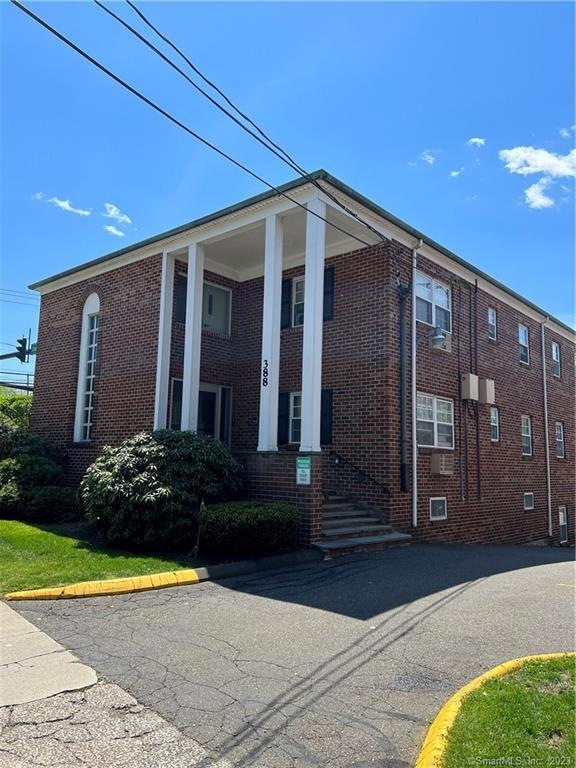 388 Courtland Ave unit 2B, Stamford, CT 06906 - photo 1