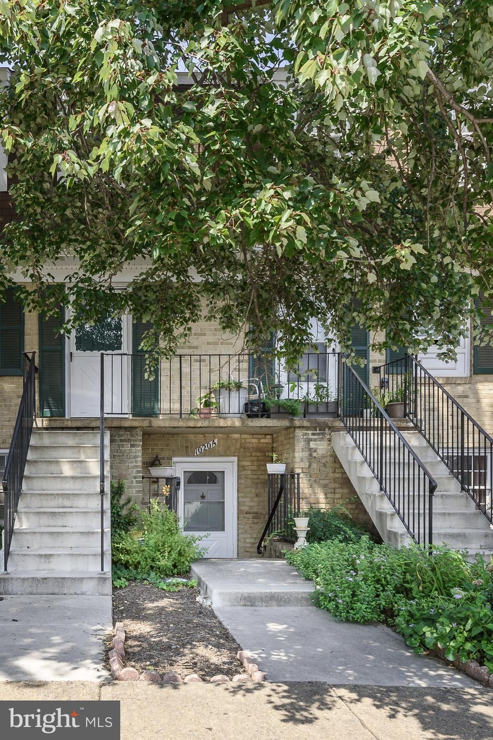 1020A Brixton Ct, Sterling, VA 20164 - photo 1