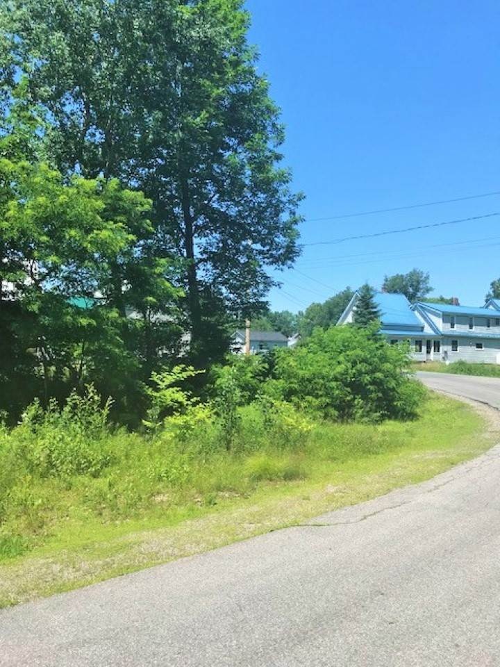 4 Depot St, Lancaster, NH 03584 - photo 1