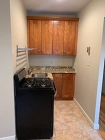 400 Hanover St unit 3B, Boston, MA 02113 - photo 1