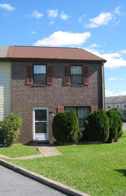 48 Eisenhower Cir, Whitehall, PA 18052 - photo 1