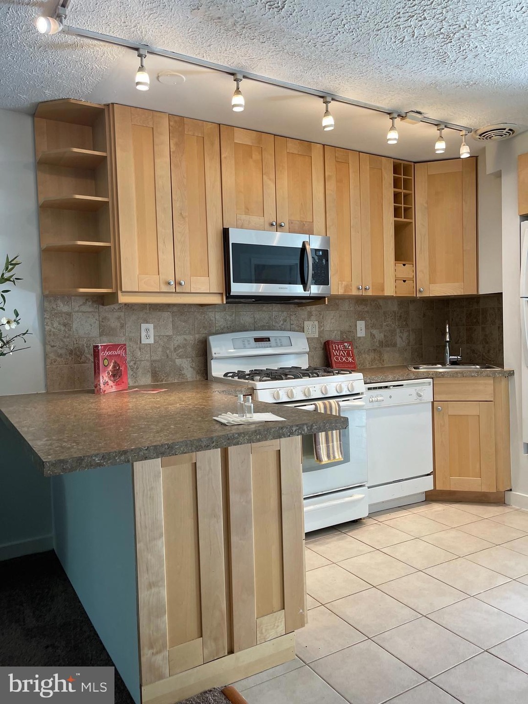 118 G St SW unit 110, Washington, DC 20024 - photo 1