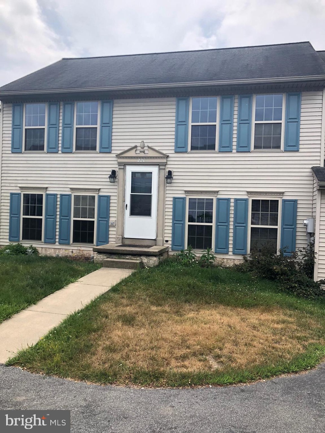 220 S Lime St, Quarryville, PA 17566 - photo 1