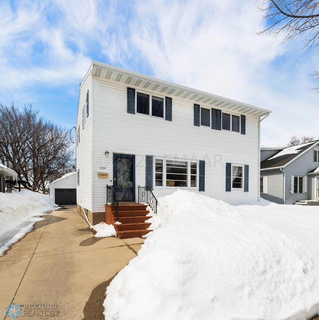 1321 15th St S, Fargo, ND 58103 - photo 1