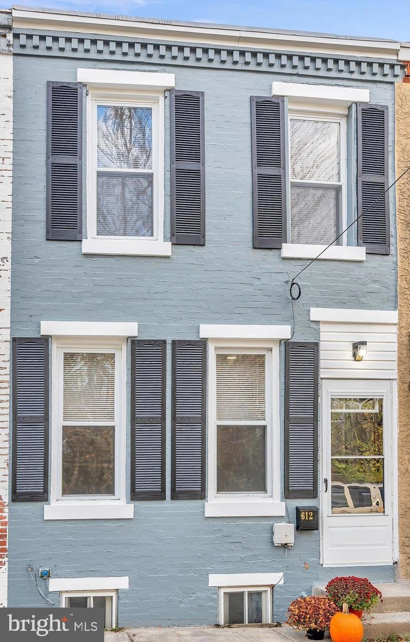 612 Clark St, New Castle, DE 19720 - photo 1