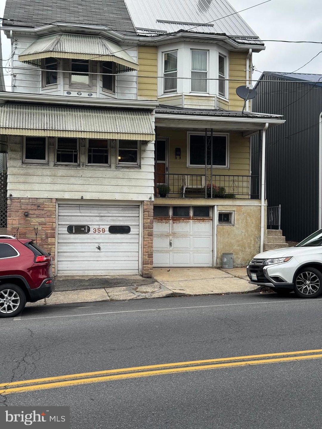 359 W Patterson St, Lansford, PA 18232 - photo 1