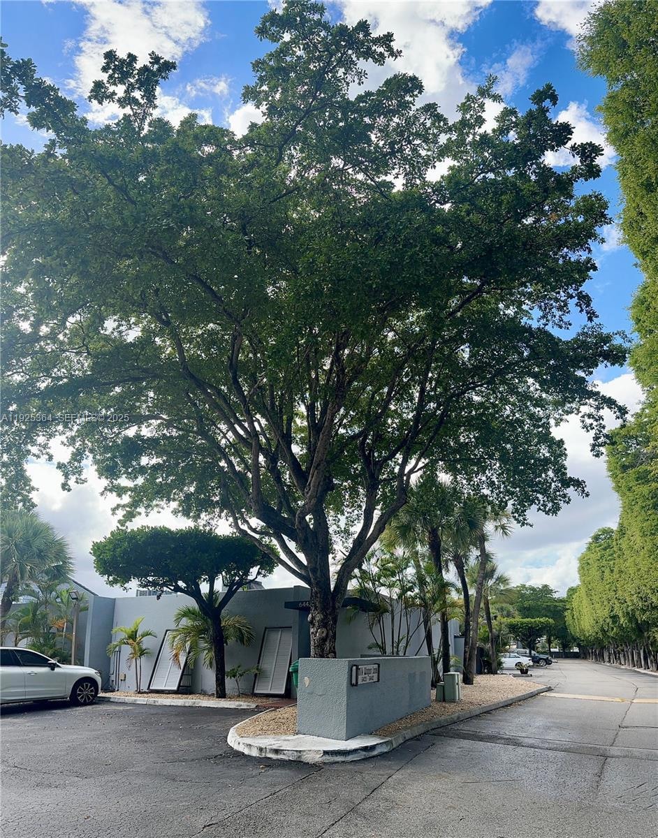 6442 Milk Wagon Ln, Hialeah, FL 33014 - photo 1