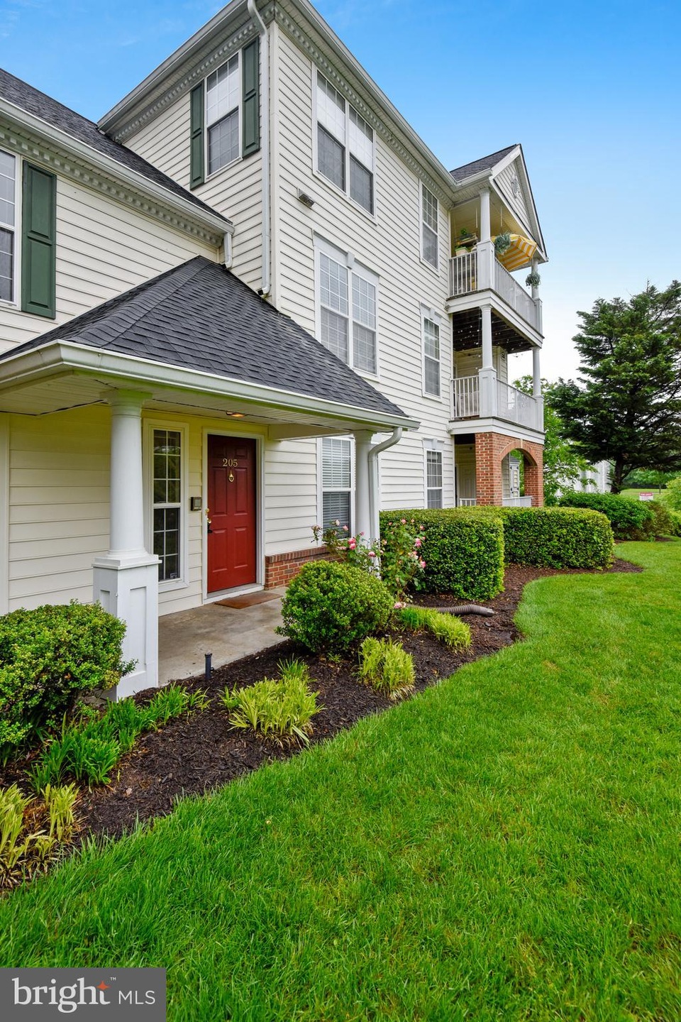 43114 Watercrest Square unit 205, Chantilly, VA 20152 - photo 1