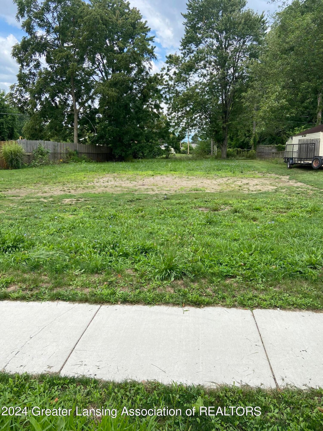 1115 Boynton Dr, Lansing, MI 48917 - photo 1