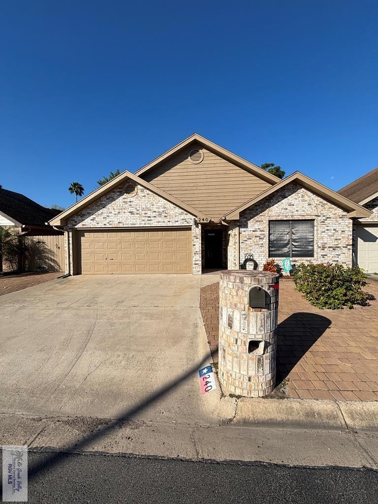 240 Heather Dr, Harlingen, TX 78552 - photo 1