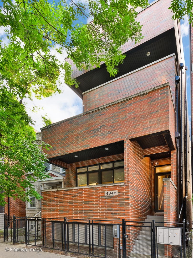 4842 N Damen Ave unit 2, Chicago, IL 60625 - photo 1
