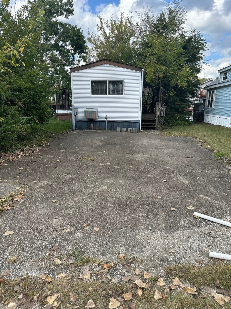 113 Largemouth Ln, Wilmington, IL 60481 - photo 1