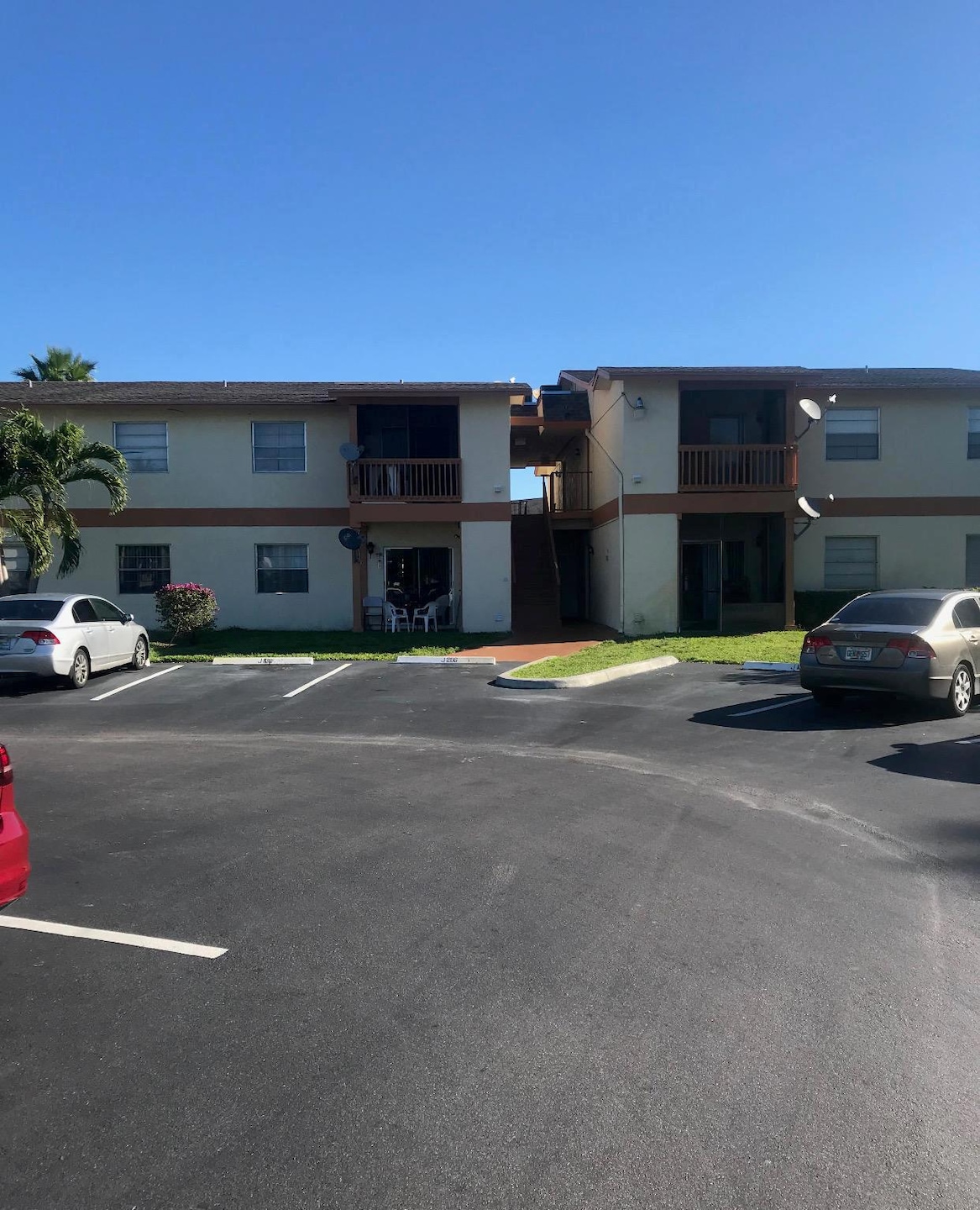 1830 Abbey Rd unit 105J, West Palm Beach, FL 33415 - photo 1