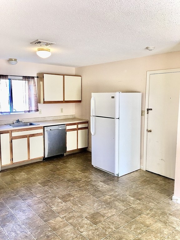 5455 N Main St unit 11E, Fall River, MA 02720 - photo 1